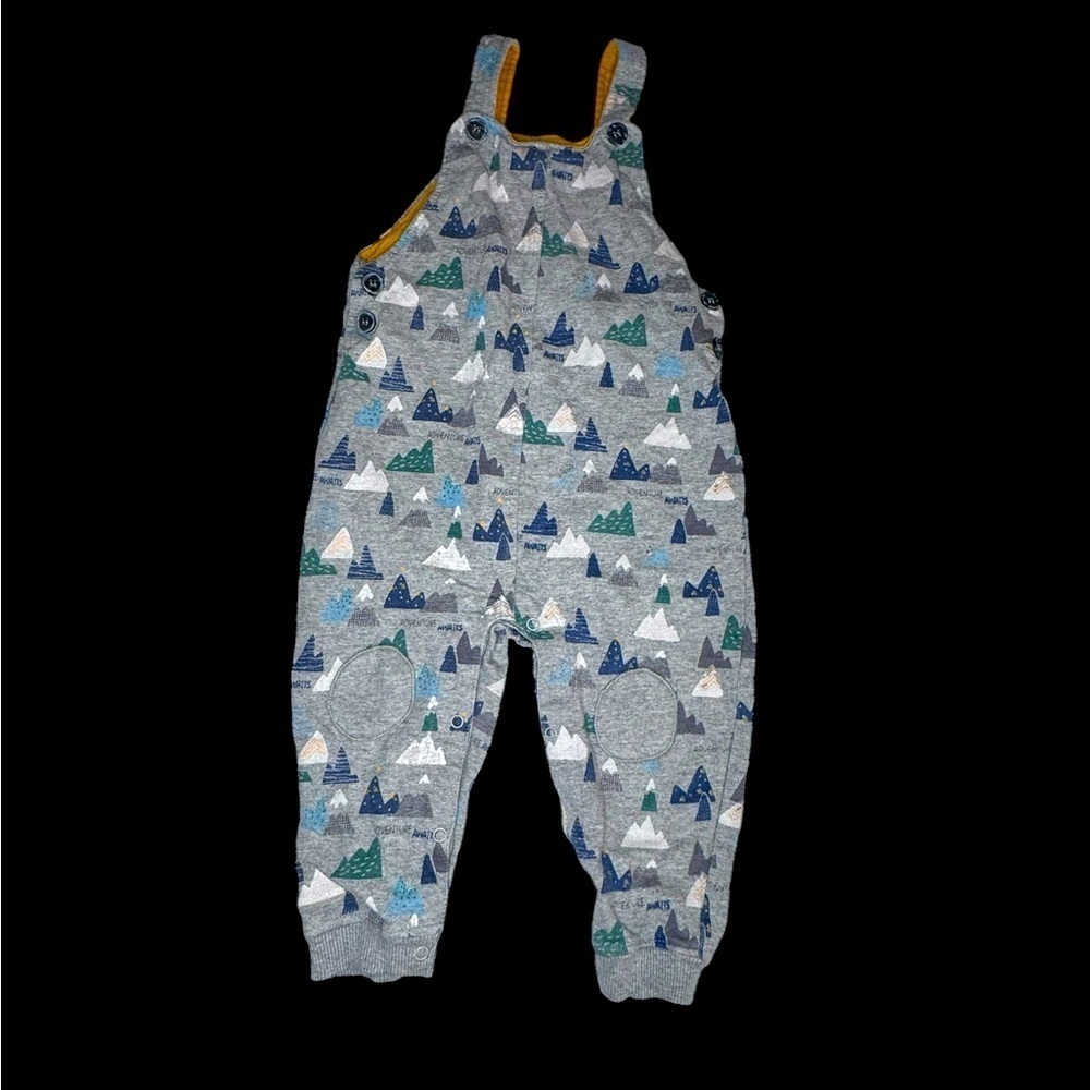 Koala baby. Gray overalls with mountains 18-24 mo. 
Enforced knees k 36